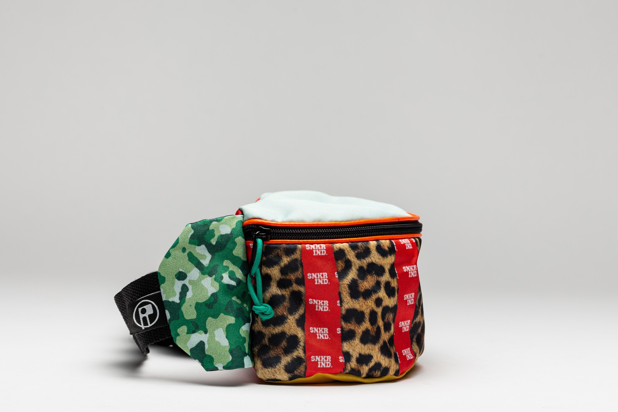 x-havana-club-no-labels-bumbag (4)