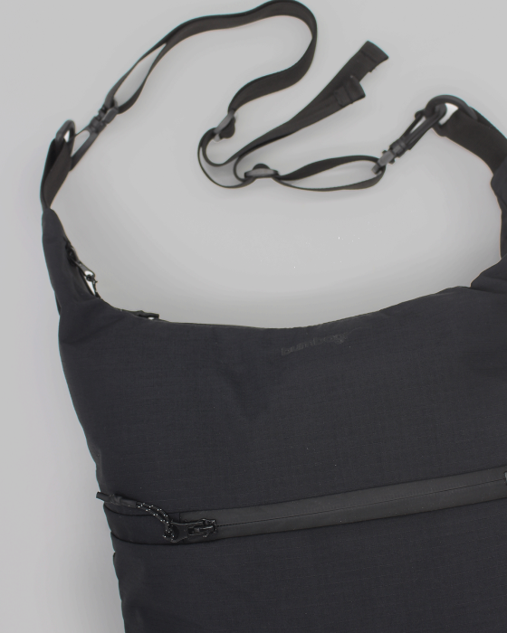 "CARRY BLACK" Crossbody-bag - Image 4